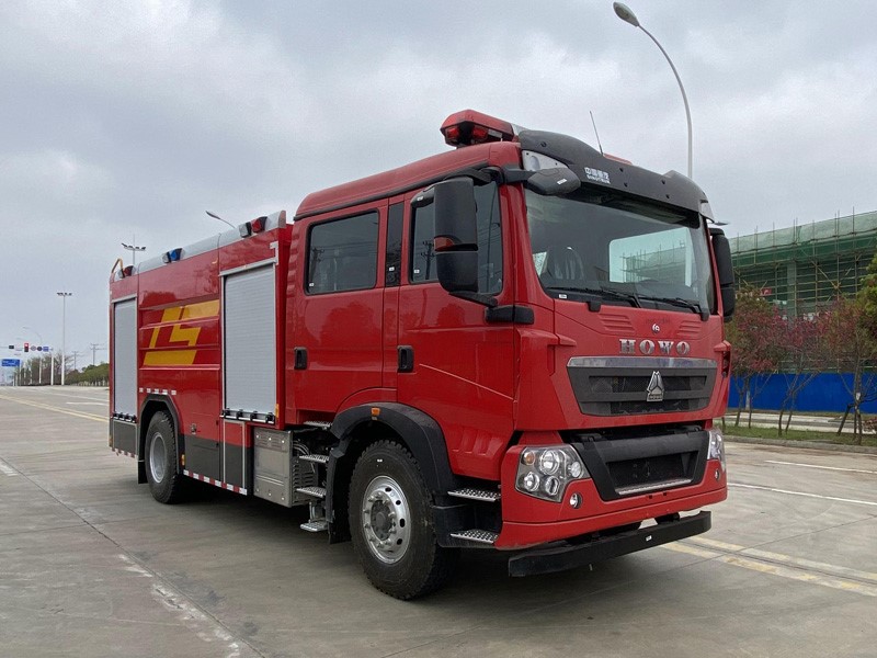 CSC5190GXFSG80/Z6型水罐消防車